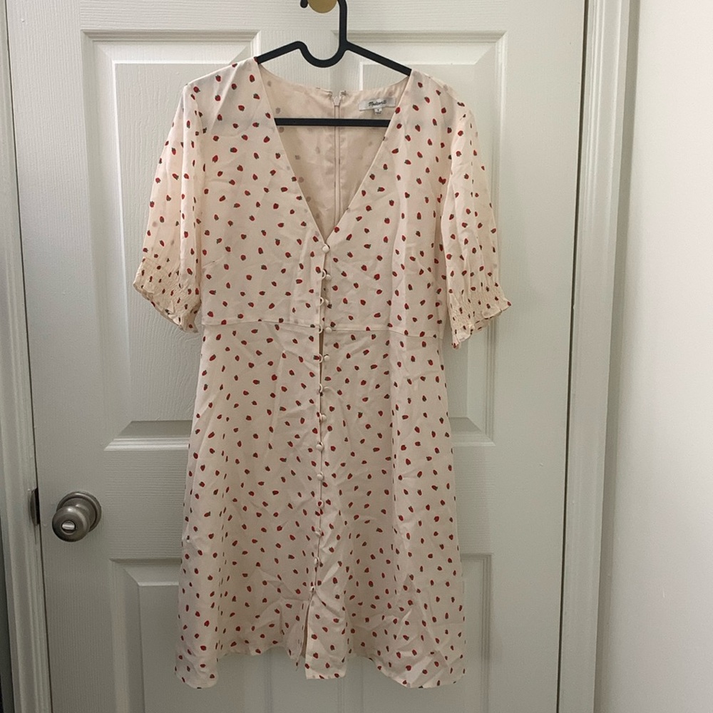 Madewell Silk Clover Button-Front Dress in Fresh Strawberry Size 4